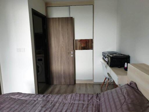 1 bedroom condo for sale close to Petchaburi MRT station