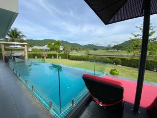 Freehold 2 Story Luxury Pool Villa For Sale on Black Mountain