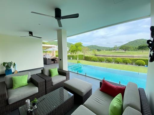 Freehold 2 Story Luxury Pool Villa For Sale on Black Mountain