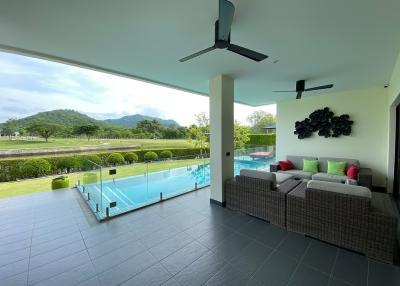 Freehold 2 Story Luxury Pool Villa For Sale on Black Mountain
