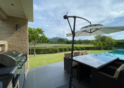 Freehold 2 Story Luxury Pool Villa For Sale on Black Mountain