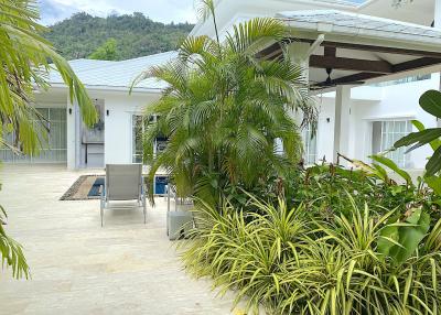 Unique and large 6 bedrooms villas for sale in Lamai