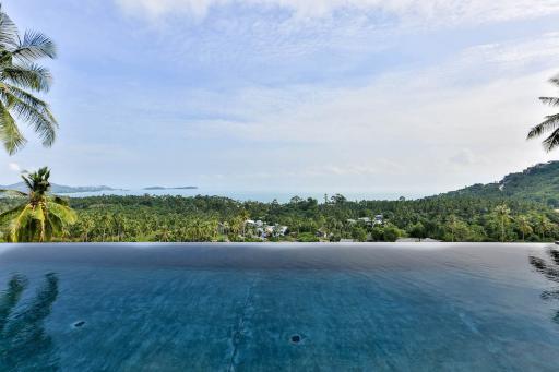 3 bedrooms pool villa with an amazing sea-view in Chaweng Noi