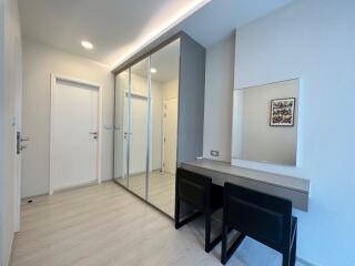 2-bedroom modern condo for sale close to BTS Thonglor