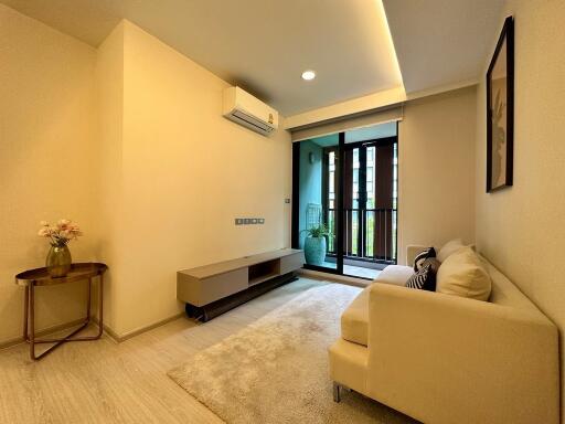 2-bedroom modern condo for sale close to BTS Thonglor