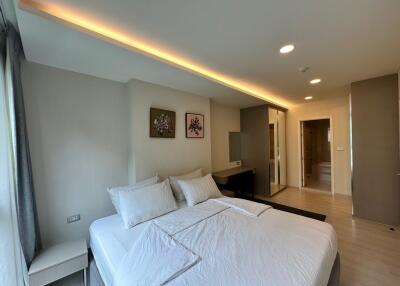 2-bedroom modern condo for sale close to BTS Thonglor