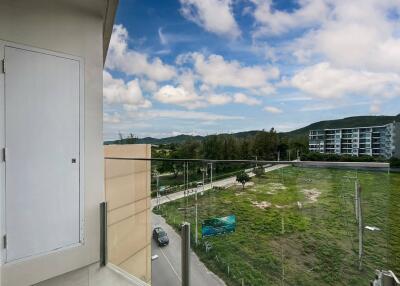 The Sanctuary : 2 Bedroom Condo Mountain View