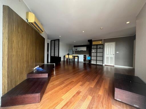 4-bedroom top floor condo for sale in Sathorn area