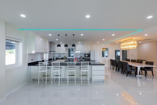 2 Storey 5 Bedroom Modern Villa in Phitsanulok