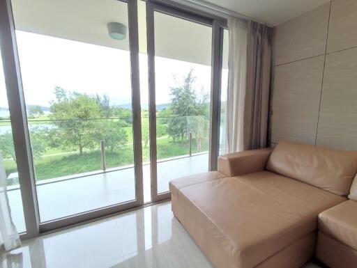 The Sanctuary Hua Hin: 2 Bedroom Gollf Course And Sea View Condo