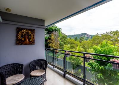 Designer Condo with outdoor jacuzzi, mountain and ocean view 2 Bed 2 Bath