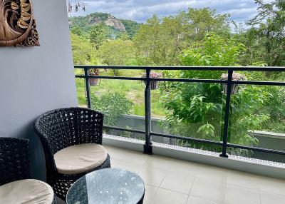 Designer Condo with outdoor jacuzzi, mountain and ocean view 2 Bed 2 Bath