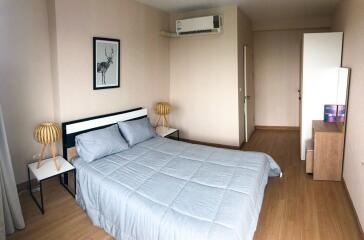 2-bedroom high floor condo for sale close to Ekamai Road