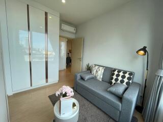 2-bedroom modern condo for sale close to BTS Ekamai