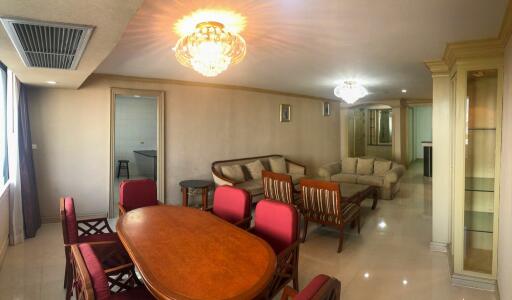 3-bedroom spacious condo for sale in Ekamai area