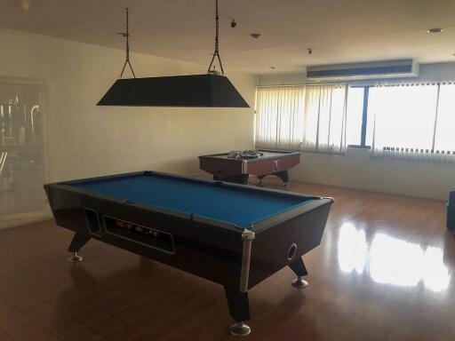 3-bedroom spacious condo for sale in Ekamai area