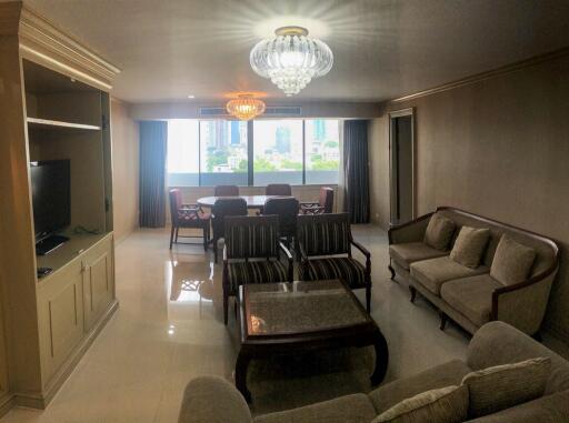 3-bedroom spacious condo for sale in Ekamai area