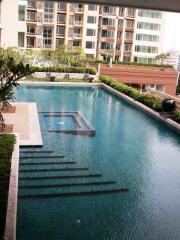 1-bedroom condo for sale close to Chong Nonsi BTS station