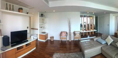 2-bedroom spacious condo for sale in Phromphong area