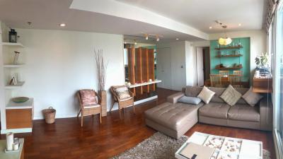 2-bedroom spacious condo for sale in Phromphong area