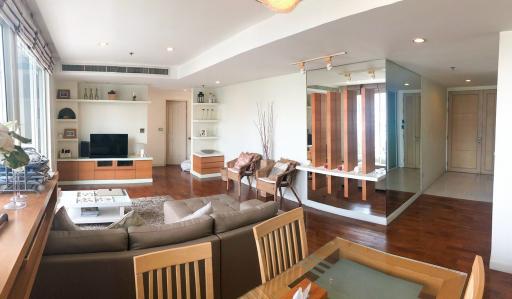 2-bedroom spacious condo for sale in Phromphong area