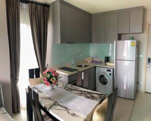 Modern 1-bedroom condo for sale close to BTS Thonglor