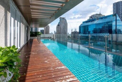 2-bedroom modern condo for sale close to Lumpini Park