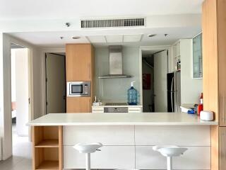 2-bedroom modern condo for sale close to Lumpini Park