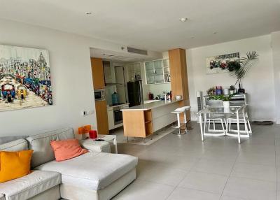 2-bedroom modern condo for sale close to Lumpini Park