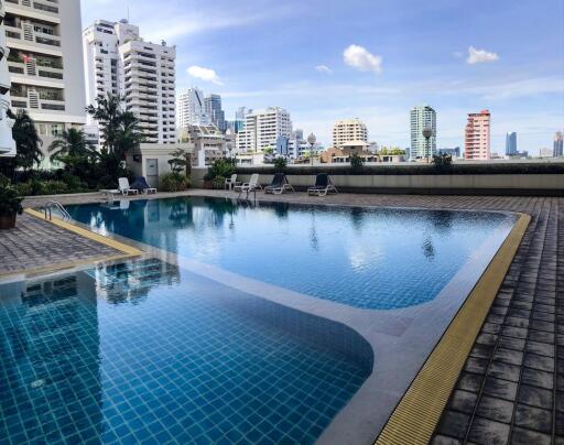 2-bedroom condo for sale a mere 300m from BTS Nana!