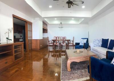 2-bedroom condo for sale a mere 300m from BTS Nana!