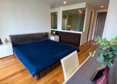 2-bedroom modern condo for sale close to BTS Nana