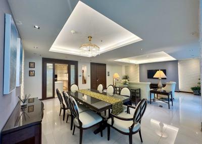 4-bedroom spacious condo for sale 700m from BTS Phromphong