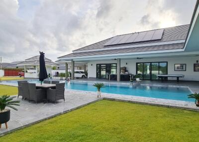 Fully Furnished Luxury Villa in Hua-Hin for Sale