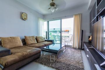 Baan Sanpluem: 2 Bedroom Beachside Condo