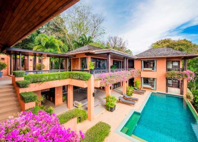 sea-view 4-bedroom villa for sale in Phuket