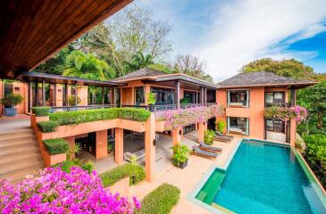 sea-view 4-bedroom villa for sale in Phuket