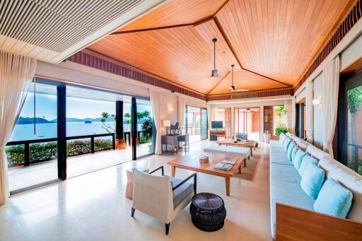 sea-view 4-bedroom villa for sale in Phuket