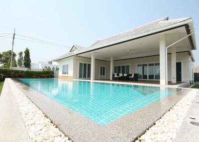 Emerald Valley : 3 Bedroom Luxury Pool Villas - New Development