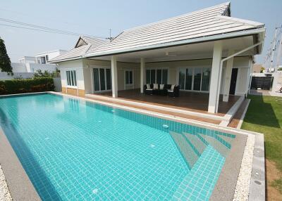 Emerald Valley : 3 Bedroom Luxury Pool Villas - New Development