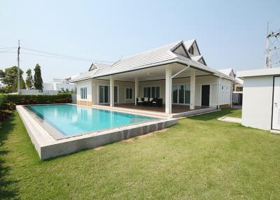 Emerald Valley : 3 Bedroom Luxury Pool Villas - New Development