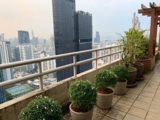 4-bedroom penthouse for sale close to Asoke BTS Station