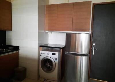 2-bedroom condo for sale close to Asoke BTS Station