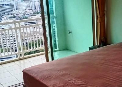 2-bedroom condo for sale on Ratchathewi