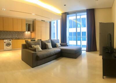 Modern 2-bedroom condo for sale close to Lumpini Park