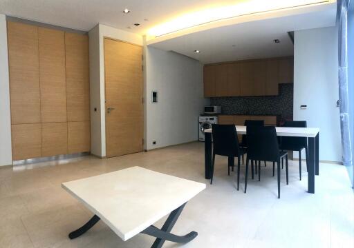 Modern 1-bedroom condo for sale in Saladaeng area