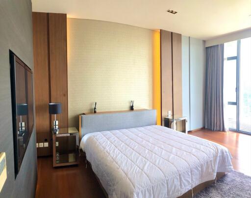 High end 1-bedroom condo for sale at The Sukhothai Residences