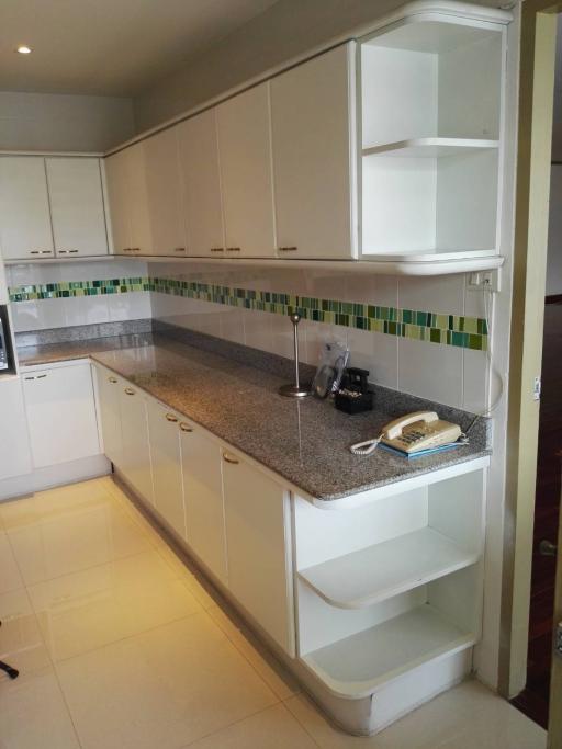 3-bedroom condo for sale on Phrom Phong