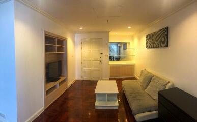 2-bedroom condo for sale close to BTS Phromphong