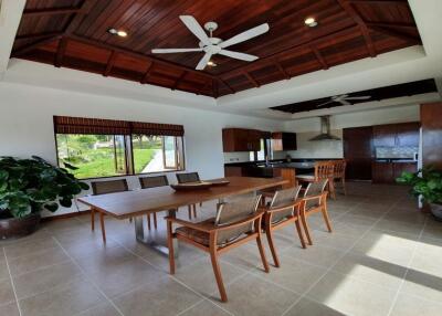 4-bedroom sea view villa for sale in Bang Por